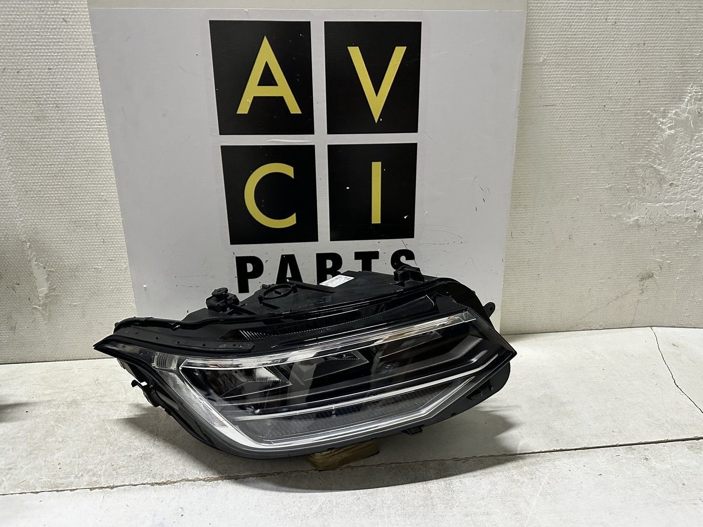 Koplamp Vw Tiguan 5NA facelift Full led 5NB941036C, Volkswagen, -, Utilisé, -