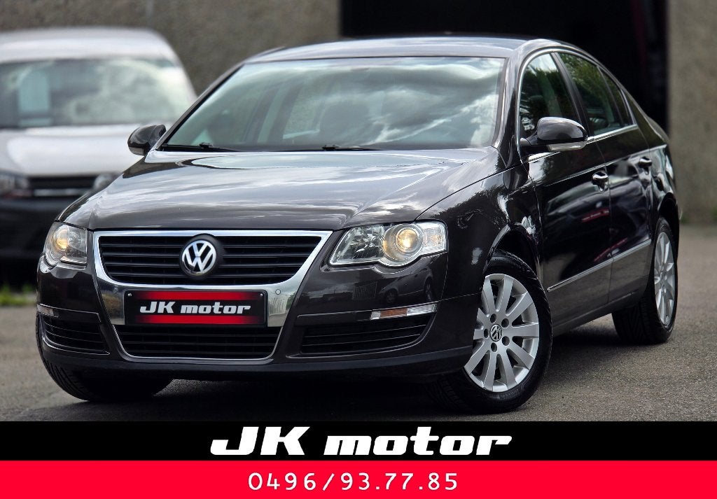 VOLKSWAGEN Passat  1.6 Tdi    113.000km  * GARANTIE *, Auto's, Stof, Zwart, Passat, Navigatiesysteem