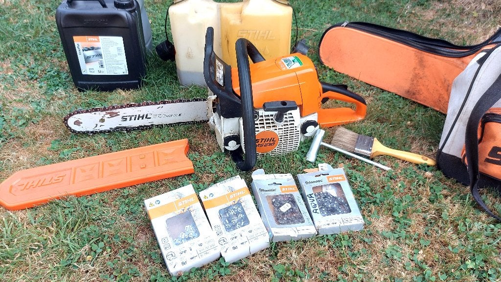 tronçonneuse Thermique STIHL MS 230, 4 chaînes, bidon Stihl, Enlèvement, Comme neuf, Autres types, STIHL
