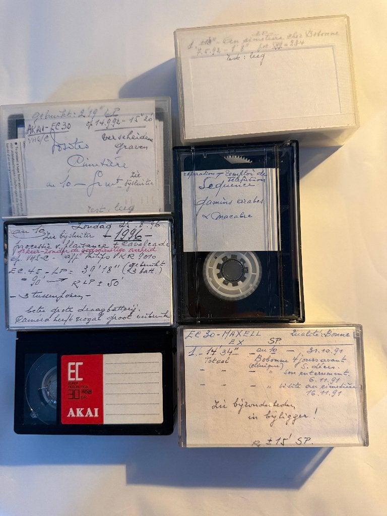 Maxell- en JVC-videocassettes (6), opgenomen, Verzenden