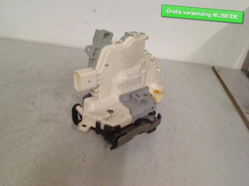SERRURE DE PORTE AVANT GAUCHE A4 Avant (B8) (8J1837015D), Autos : Pièces & Accessoires, Carrosserie & Tôlerie, Dhr. R. de Gouw