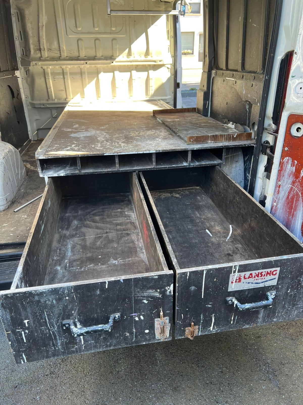 Inrichting bestelwagen, Ophalen, Zo goed als nieuw