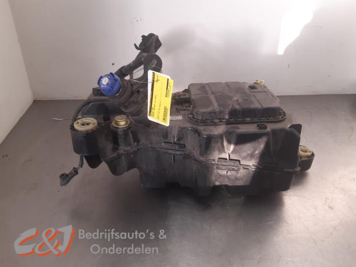 Adblue tank van een Peugeot Partner, Gebruikt, -, -, Ophalen of Verzenden