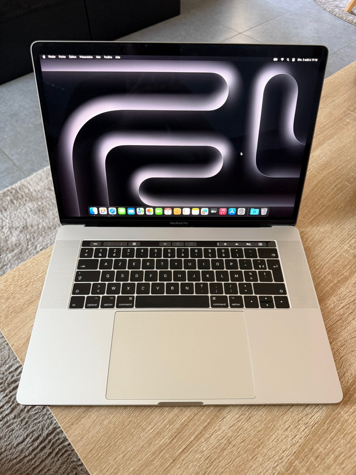 MacBook Pro 15" Touch Bar 2017 // 2,8GHZ i7, MacBook Pro, 256 GB, Comme neuf, Enlèvement