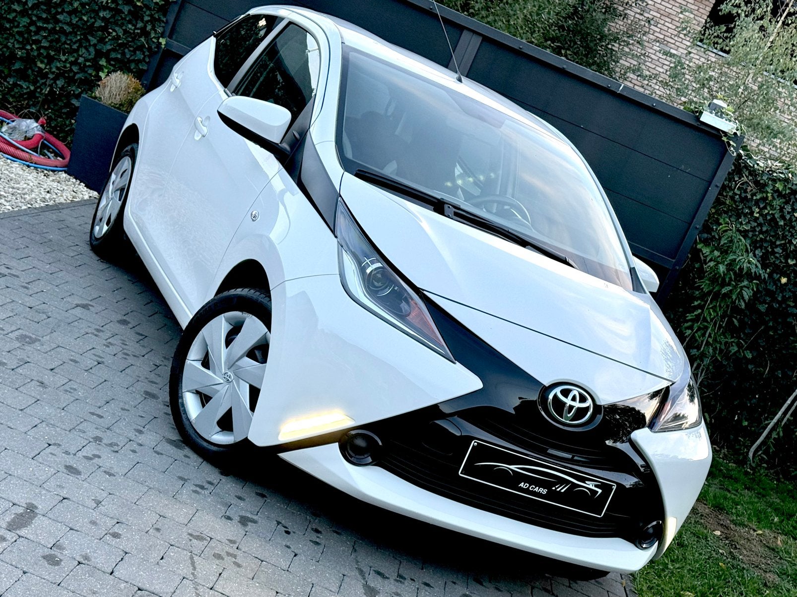 Toyota Aygo 1.0i *  9.000 KM  * VÉHICULE NEUF  * EURO 6B❗️, Autos, https://public.car-pass.be/vhr/cf9e402b-514f-4d2f-ae8d-3e2612e25d2b