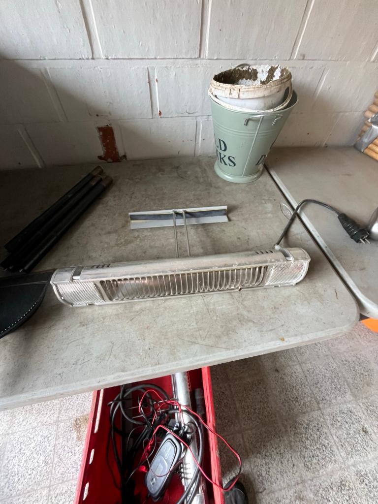 2 Chauffages infrarouges 1200W    rapide  bon état, 800 watts ou plus, Comme neuf, Enlèvement, Haut rendement (HR)