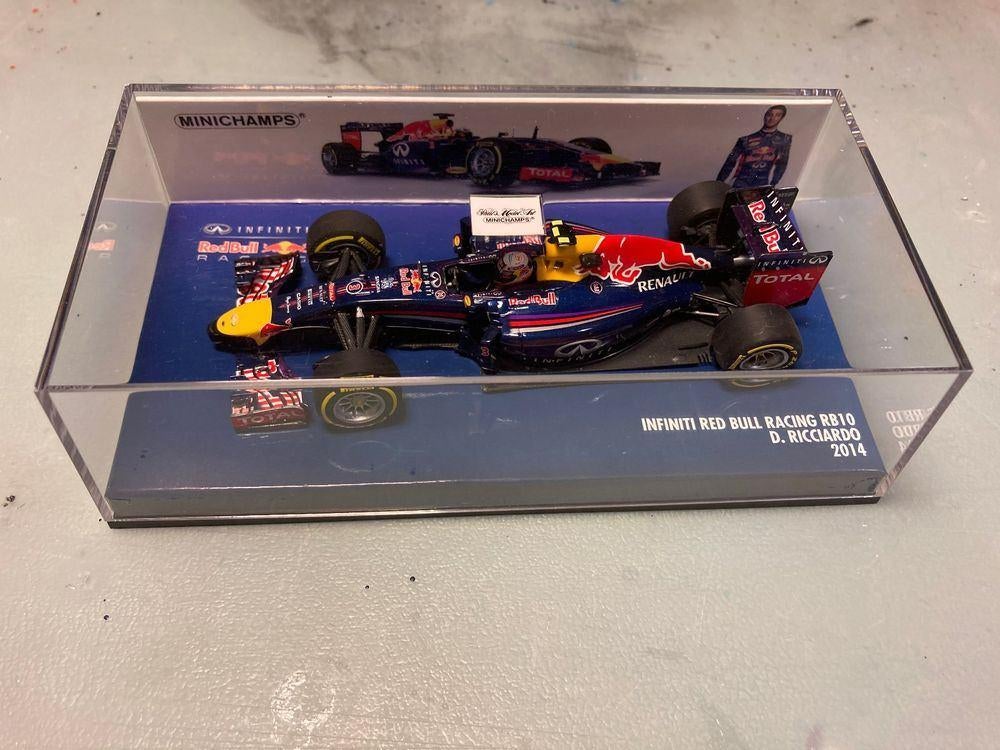F1 Red Bull RB10 2014 Daniel Ricciardo Minichamps 1/43ème, Ophalen of Verzenden, Nieuw, Auto