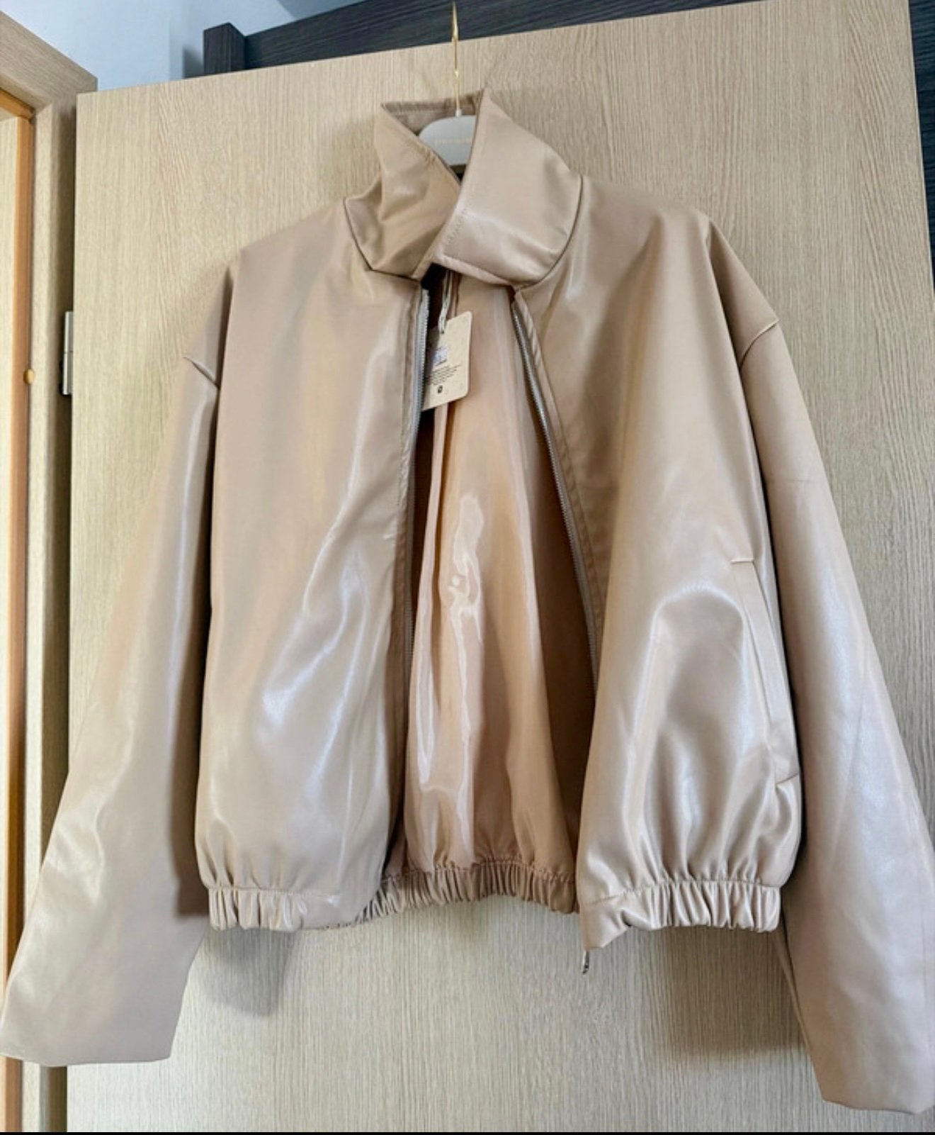 Blouson bomber en simili cuir beige By Coco neuf, Kleding | Dames, Jasjes, Kostuums en Pakken, Zo goed als nieuw, Beige, Ophalen of Verzenden