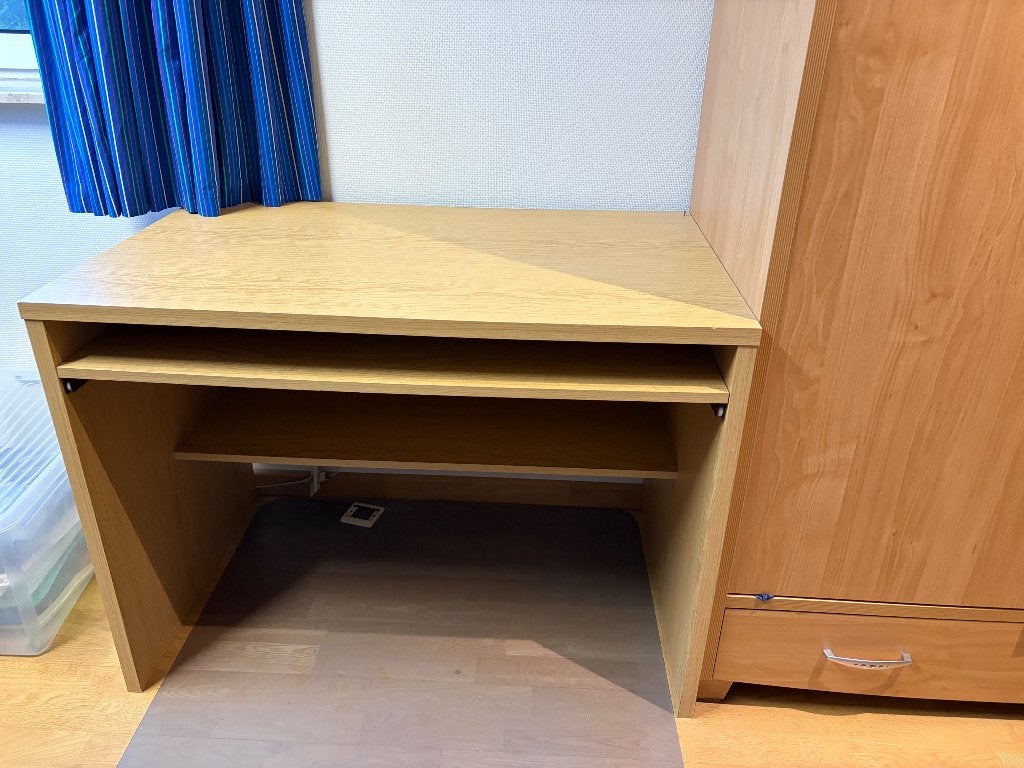 Houtkleurige bureau met extra opbergruimte, Diversen, Ophalen, Gebruikt