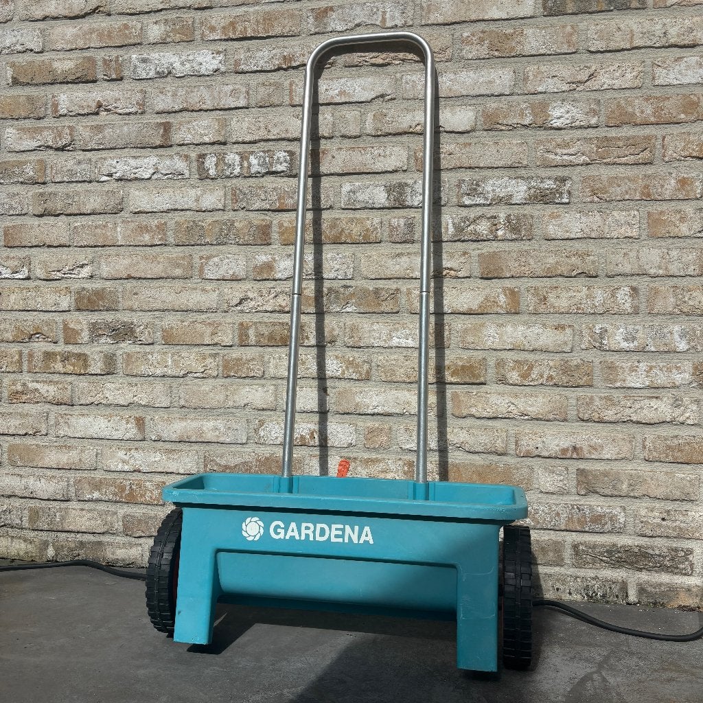 GARDENA Strooiwagen – voor gazonmest, graszaad en zout, Ophalen, Gebruikt, Gardena