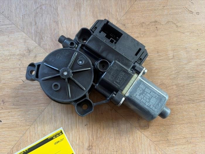 Moteur de vitre portière d'un Volkswagen Polo, Autos : Pièces & Accessoires, Volkswagen, -, 3 mois de garantie, Utilisé