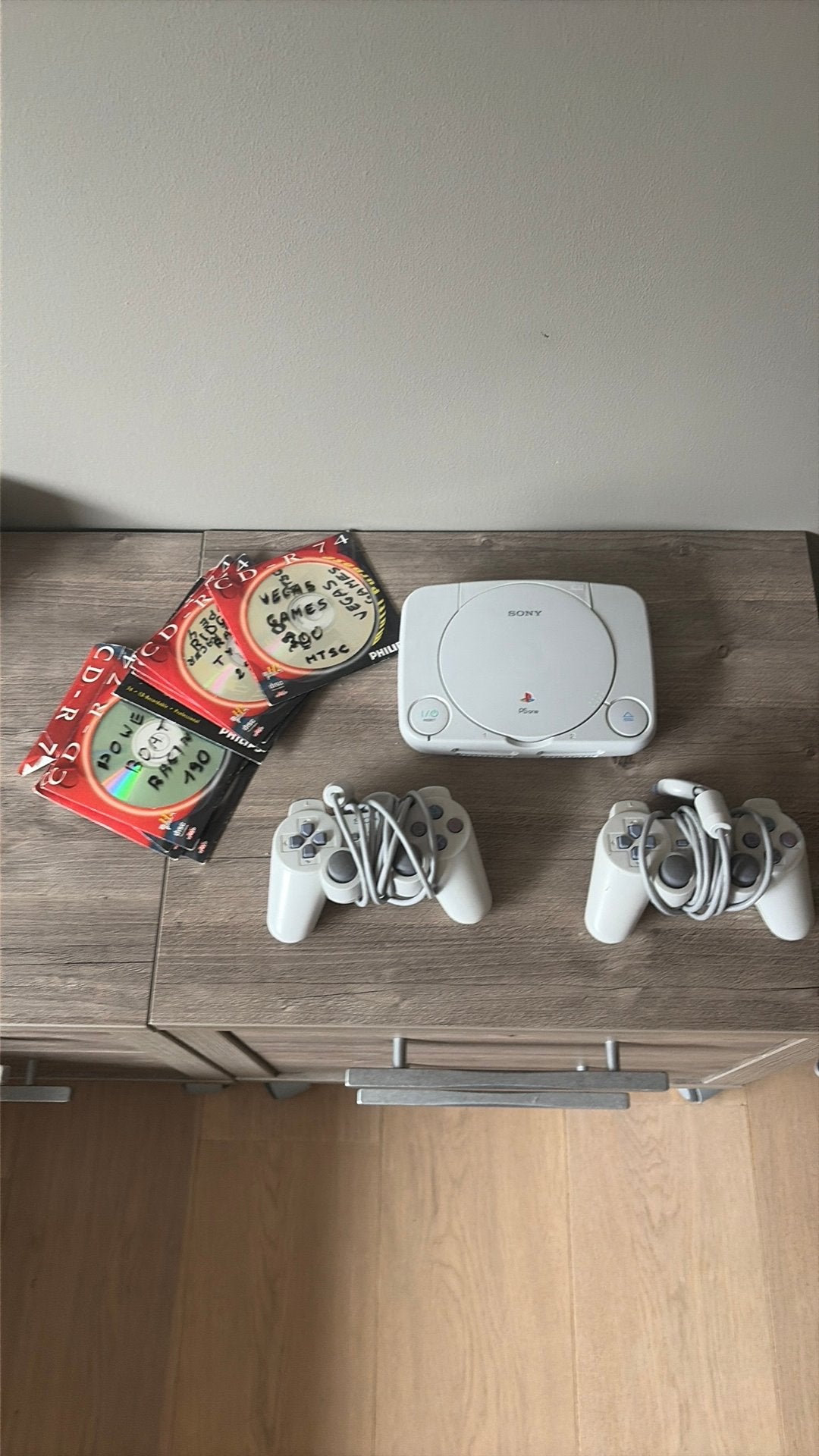 Playstation 1, Enlèvement, Utilisé, Avec 2 manettes, Avec jeux