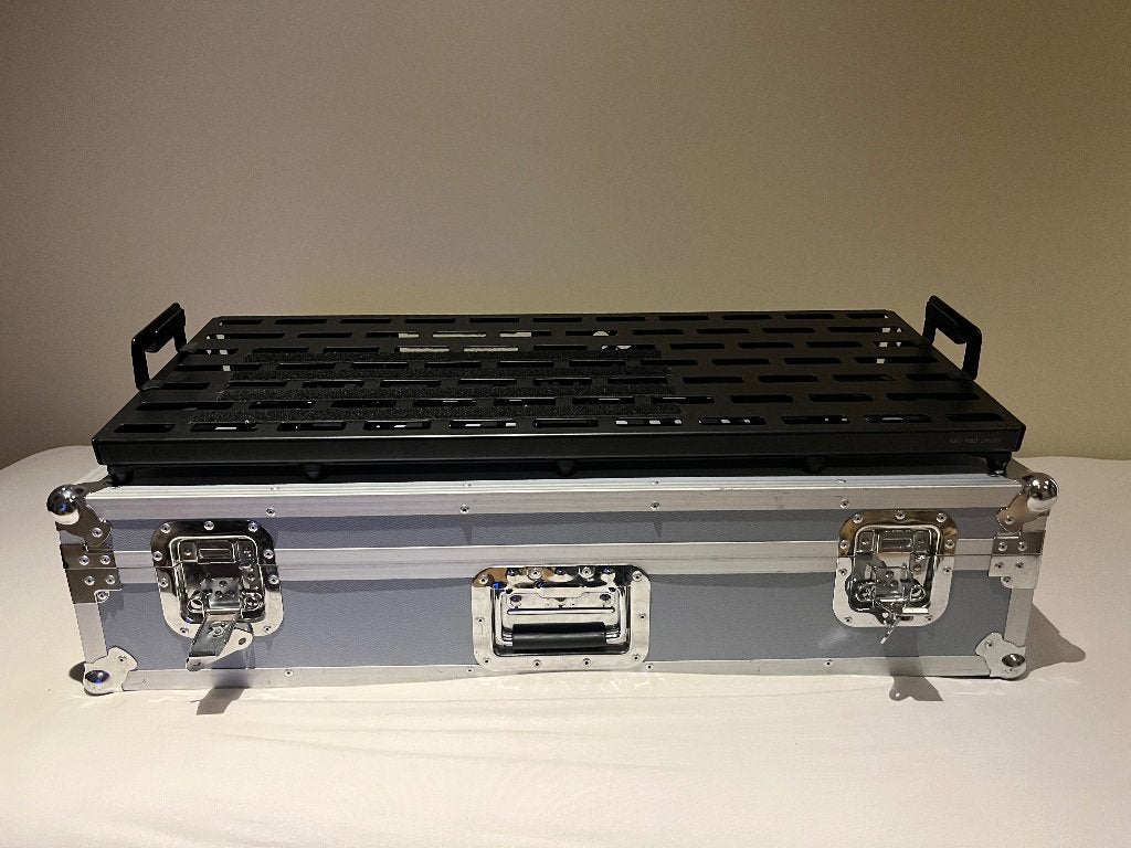 Rockboard Quad 4.3 + flightcase + upgrades - mooie staat, Ophalen of Verzenden, Zo goed als nieuw, Elektrische gitaar, Flightcase
