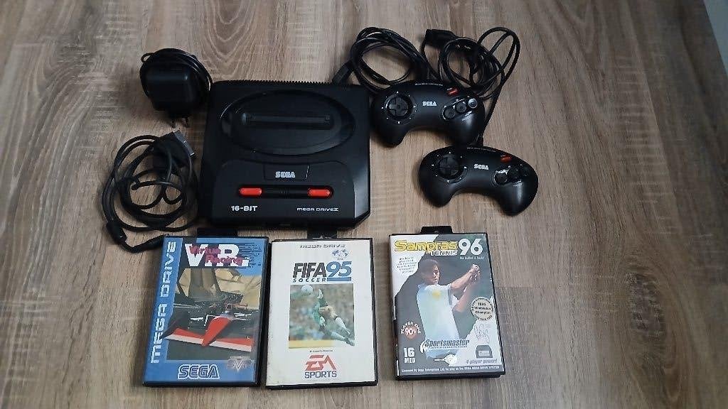 Console Sega Mega drive II, 2 manettes et 3 jeux, Mega Drive, Enlèvement, Utilisé, Avec jeux