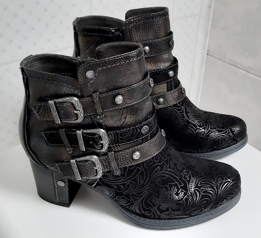 Enkellaarsjes cowboymodel - maat 38, Zwart, Lage of Enkellaarzen, Nieuw, Ophalen of Verzenden