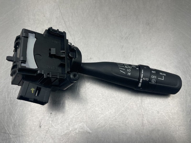 COMMODO ESSUIE-GLACE Suzuki Vitara (LY / MY) (01-2015/-), Utilisé, Suzuki