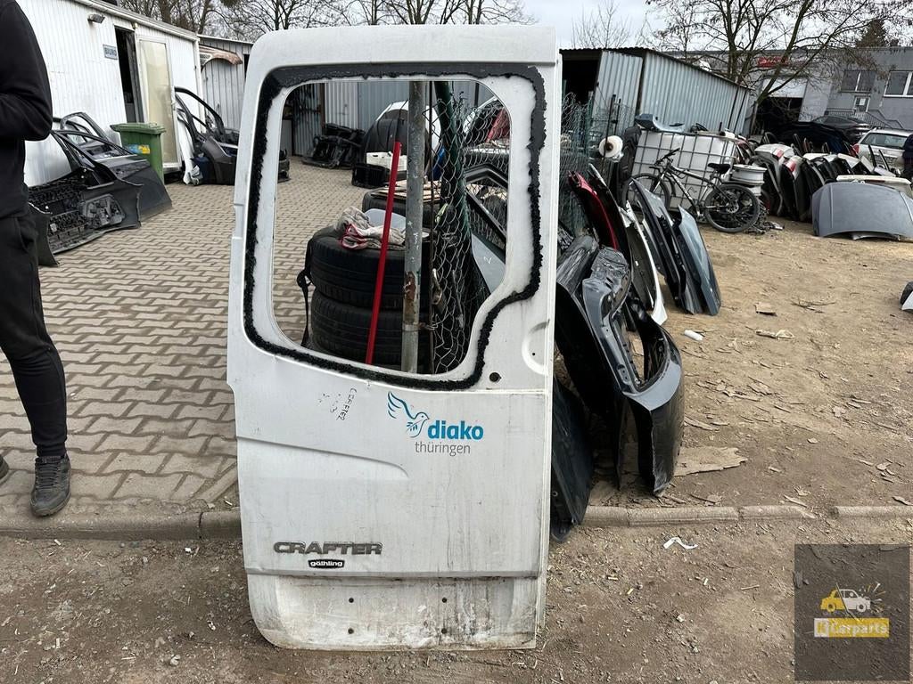 VW Crafter Mercedes Sprinter W906 porte arri re gauche, Mercedes-Benz AG, Mercedes-Benz, Utilisé, Mercedesstrasse 120
70372  Stuttgart, DE