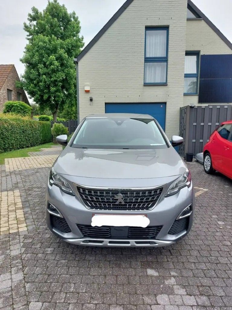 voiture, Argent ou Gris, Achat, 1350 kg, Entretenue par le concessionnaire