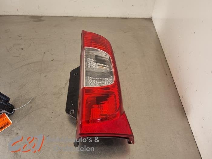 Feu arrière droit d'un Peugeot Bipper, Autos : Pièces & Accessoires, -, 3 mois de garantie, Utilisé, -