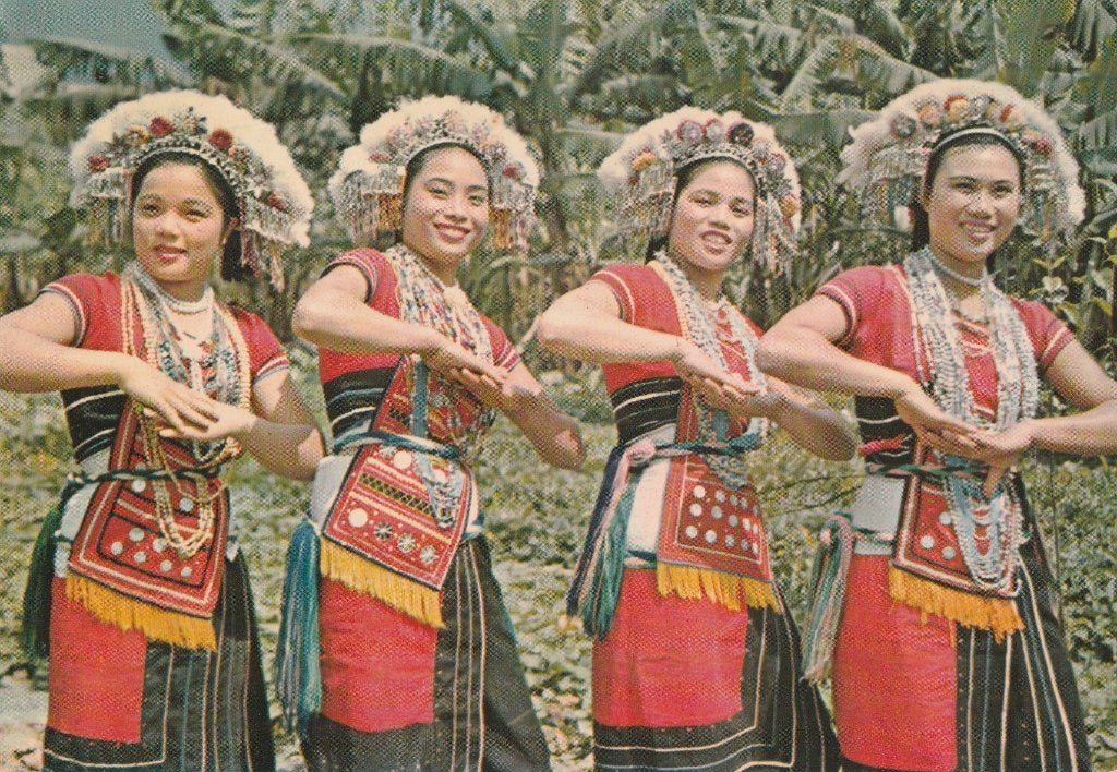 KLEDERDRACHTEN en ABORIGINAL DANS ,  TAIWAN, Ophalen of Verzenden, Ongelopen, Klederdracht