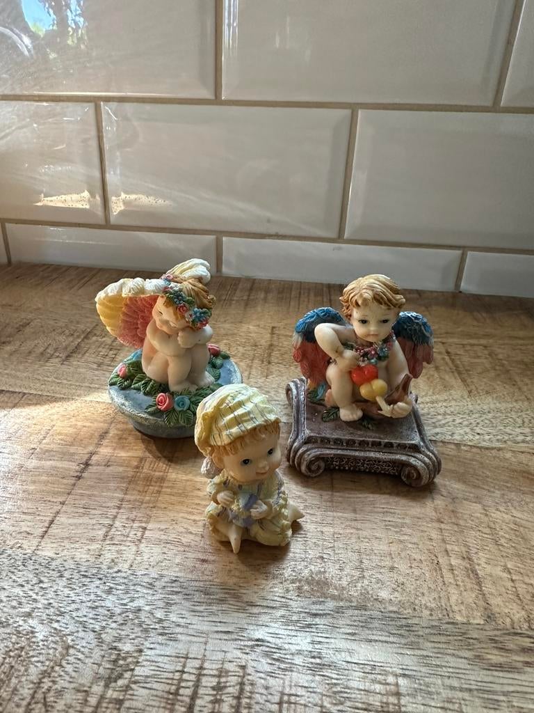 Beeldjes kindje en engeltjes, Verzamelen, Beelden en Beeldjes, Ophalen, Zo goed als nieuw