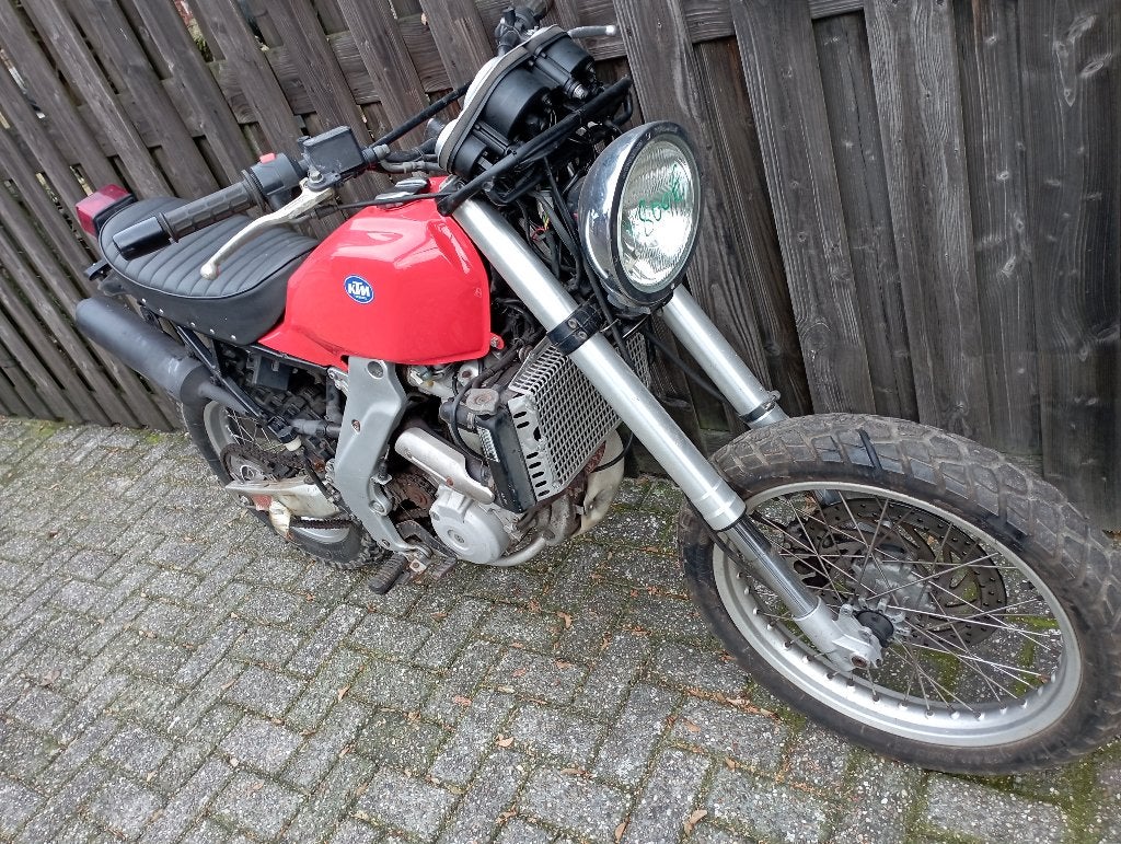 APRILIA 650, Motos, Occasion, 650 cm³, 1 cylindre, Naked bike
