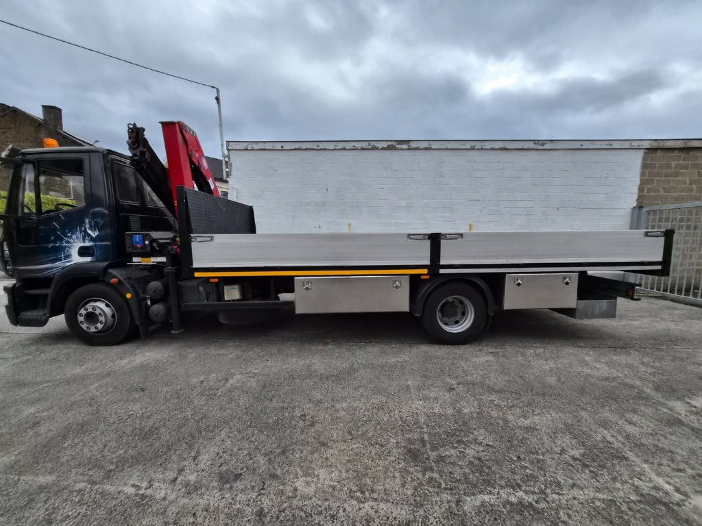 camion IVECO EUROCARGO 140E /5,1 14T avec grue HMF 1030, Autos, Euro 5, Achat, Boîte manuelle, 2 portes