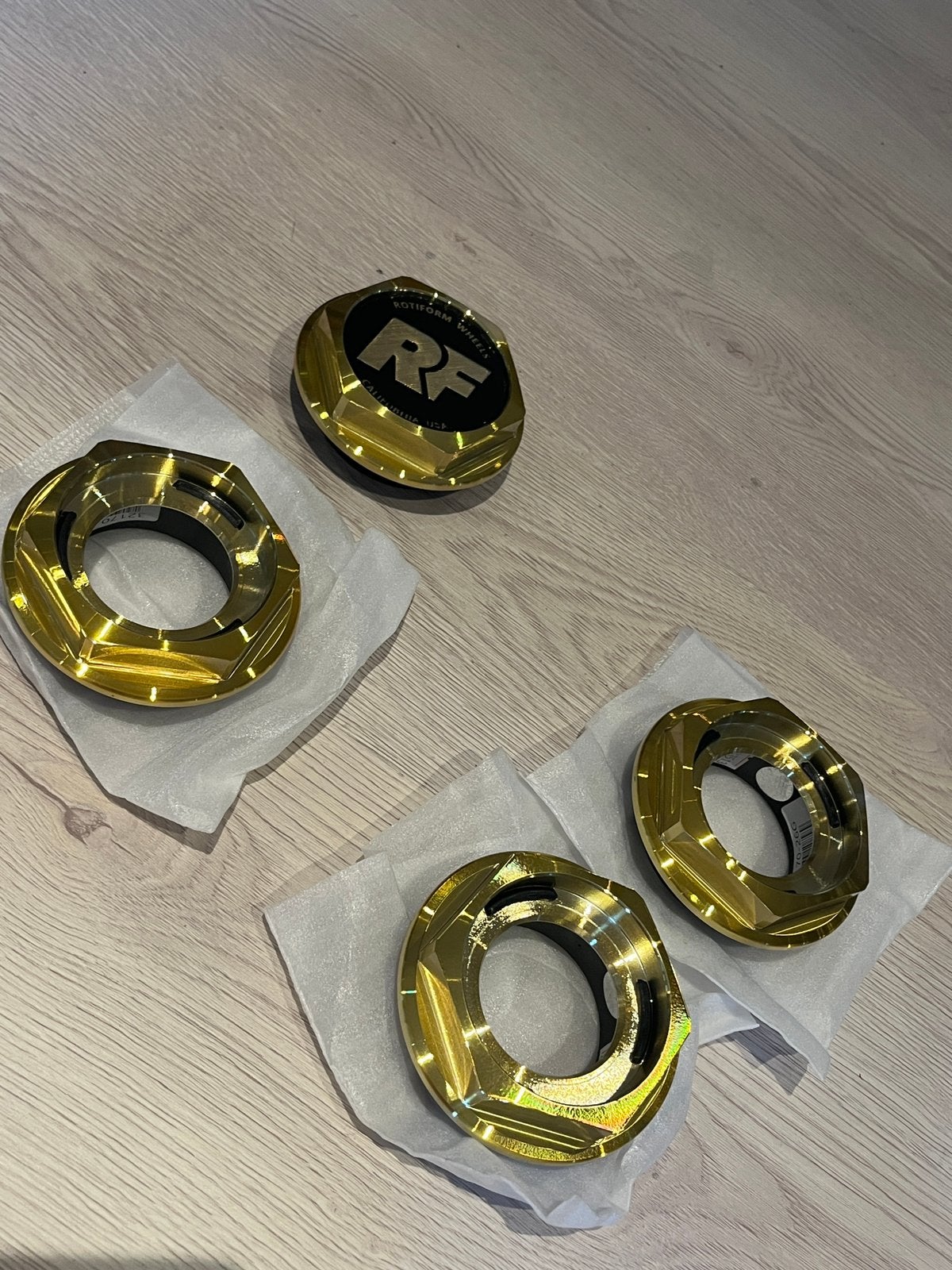 4x nieuwe gold hex nuts rotiform, Auto-onderdelen, Ophalen