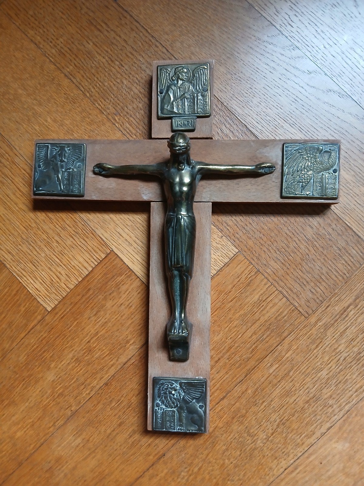 crucifix bois et laiton, Antiquités & Art, Antiquités | Objets religieux, Enlèvement ou Envoi