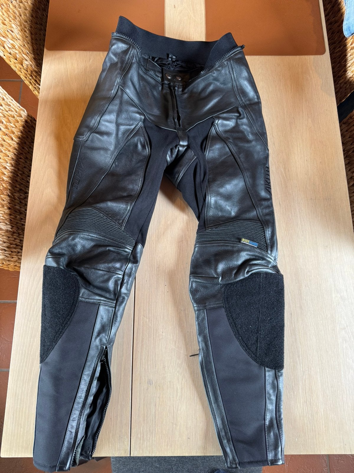 Moterbroek Leder Akoto Bodyguard, Ophalen, Tweedehands, Dames, Broek | leer