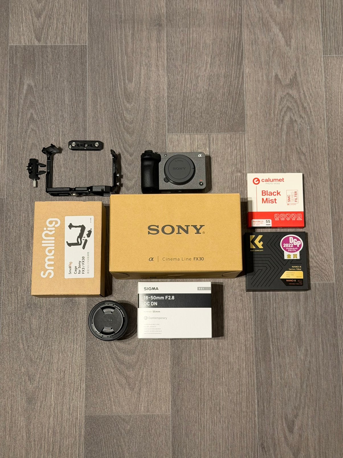 Sony FX30 + Sigma 18-50 F2.8 Complete Creator Set, Audio, Tv en Foto, Fotocamera's Digitaal, Ophalen, Zo goed als nieuw, GPS, Sony
