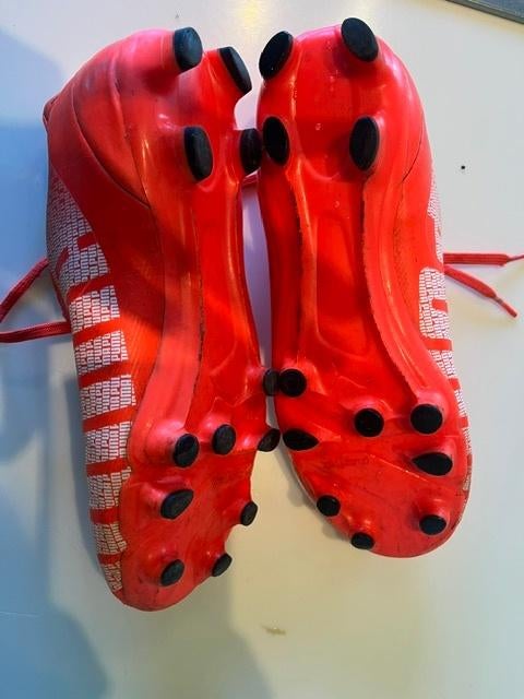 VOETBALSCHOENEN, Sport en Fitness, Voetbal, Ophalen, Zo goed als nieuw