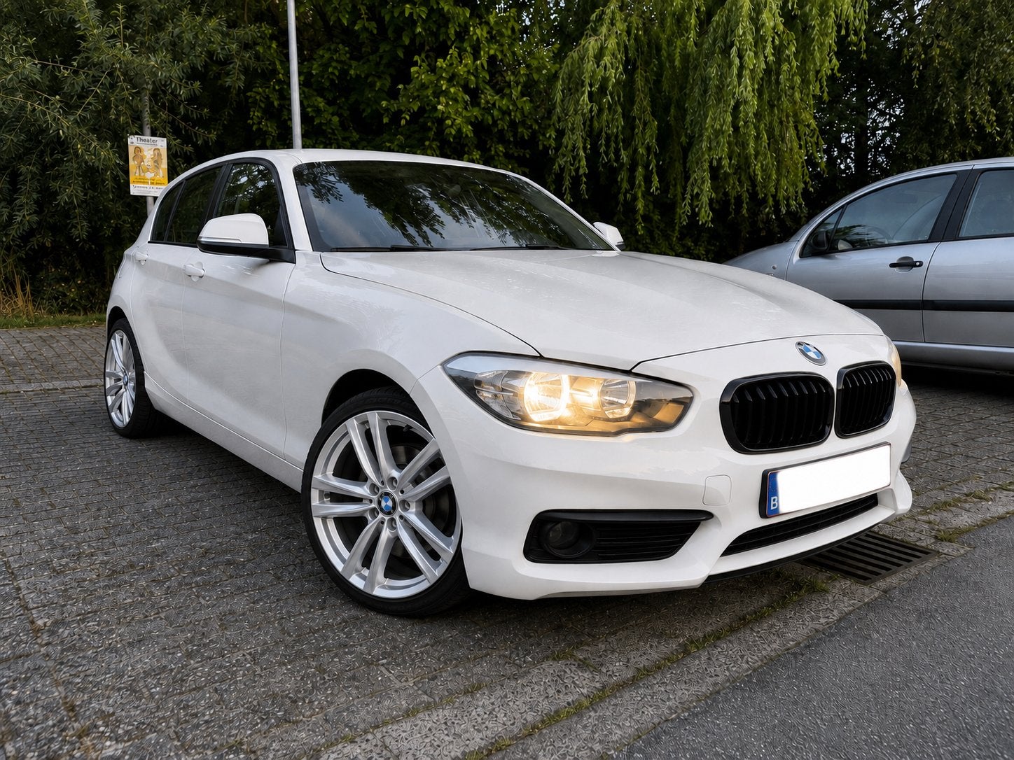 BMW 116i F20 M look – Navi – PDC – Zetelverwarming, Auto's, 1 Reeks, Euro 6, Wit, Grijs