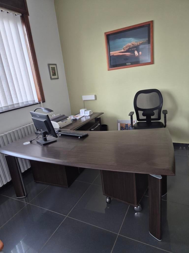 Petit mobilier de cabinet médical, Enlèvement