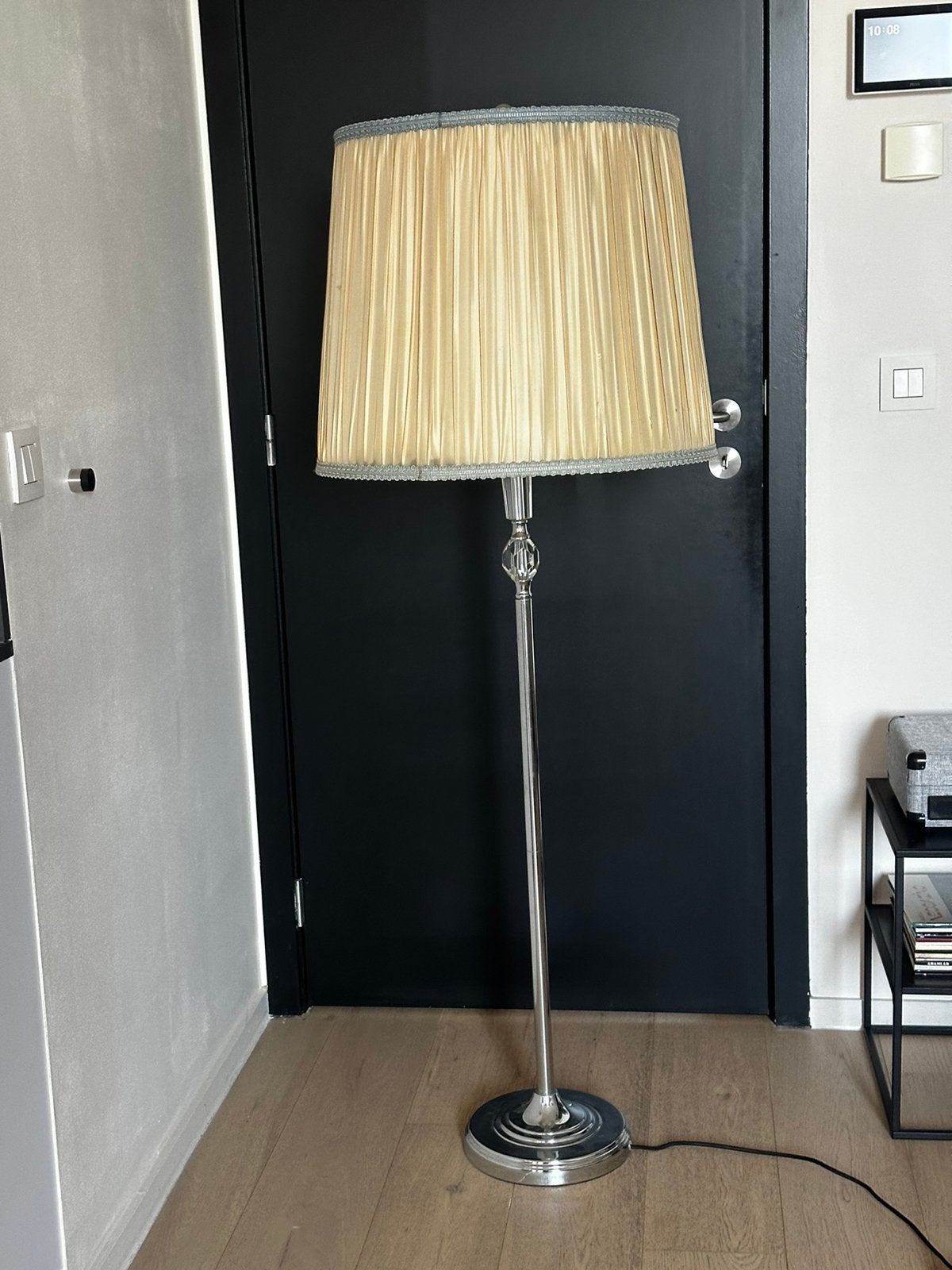 Vintage vloerlamp met elegante lampenkap – 153 cm, Ophalen, Zo goed als nieuw