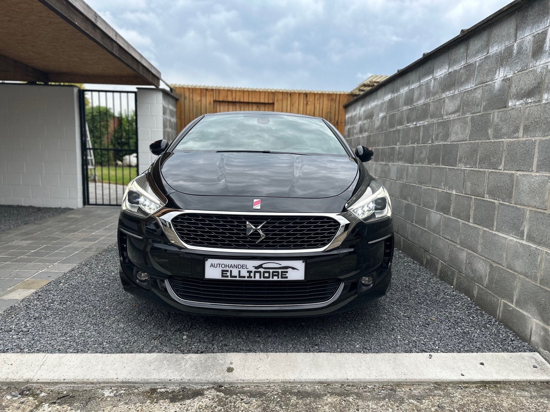 DS Automobiles DS 5 1.6 THP Performance line Pano Led Navi L, Autos, Achat, Euro 6, Entreprise, Alcantara