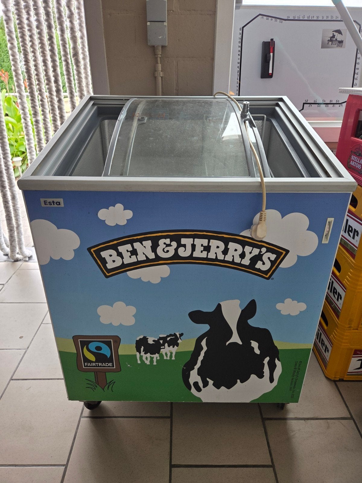 Ben & Jerry's diepvries, Ophalen