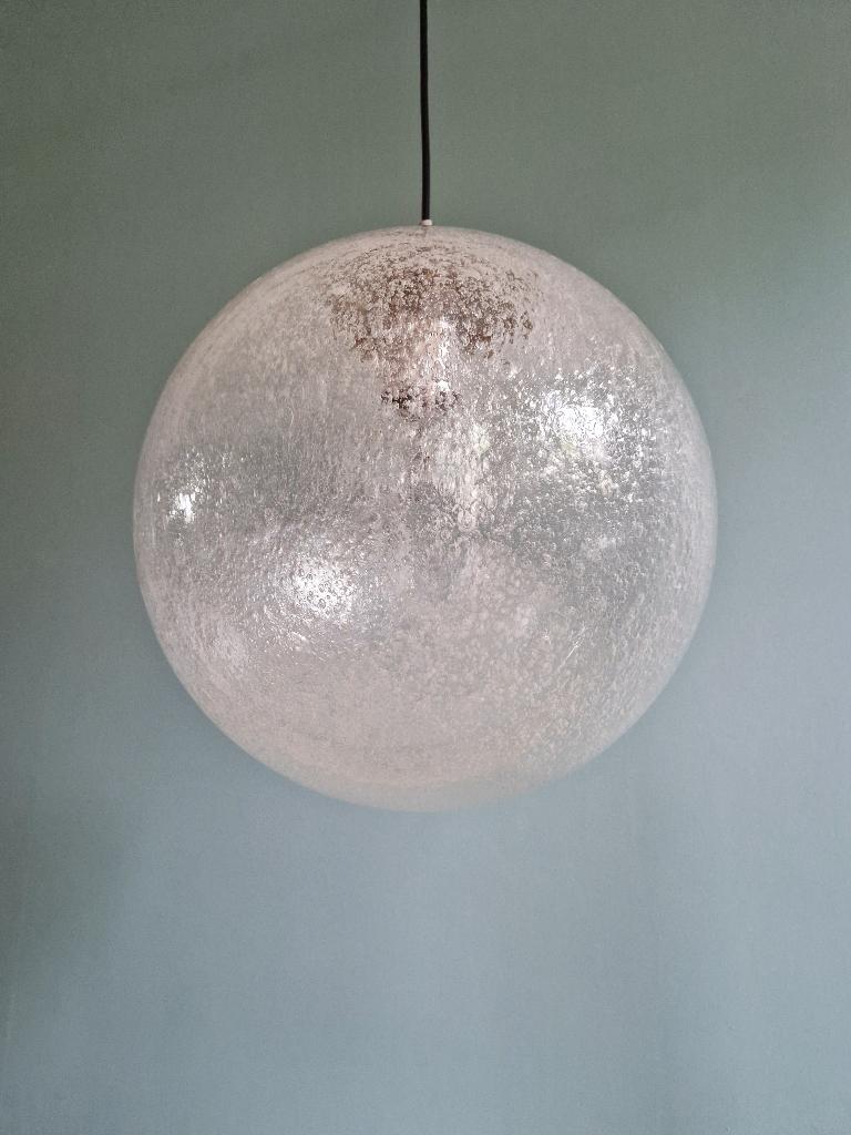 Grote hanglamp van bubbelglas, Peill & Putzler, 1970, Antiek en Kunst, Antiek | Verlichting, Ophalen of Verzenden