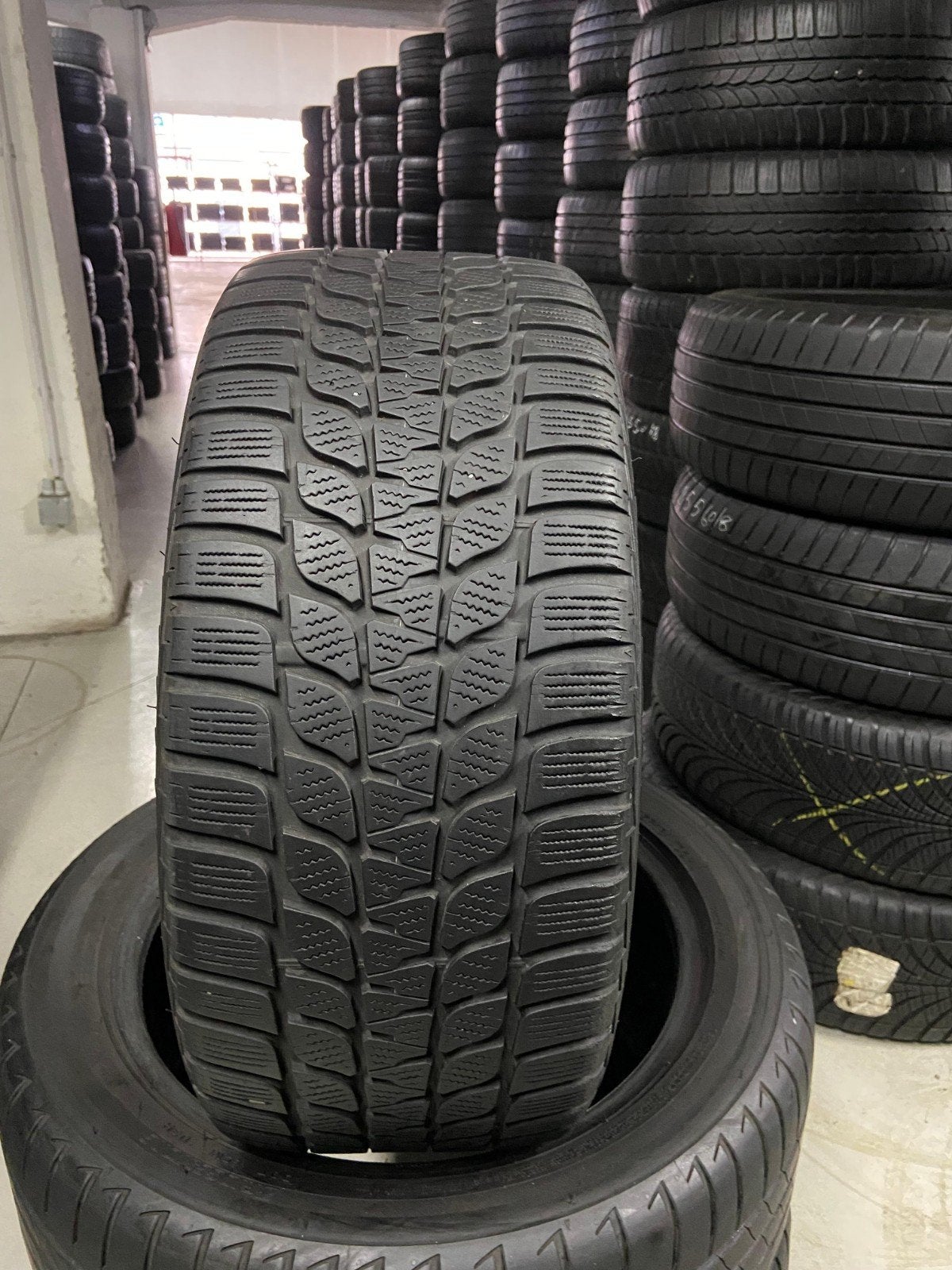 24545r17 245 45 r17 245/45/r17 Bridgestone avec montage, Enlèvement ou Envoi