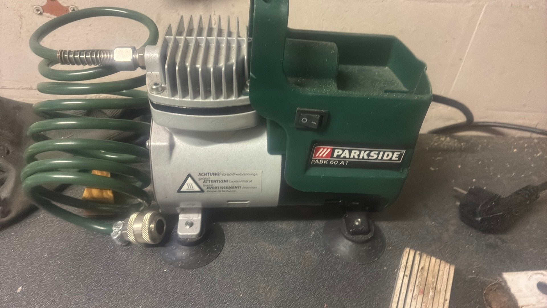 Airbrush, Bricolage & Construction, Compresseurs, Enlèvement, Comme neuf