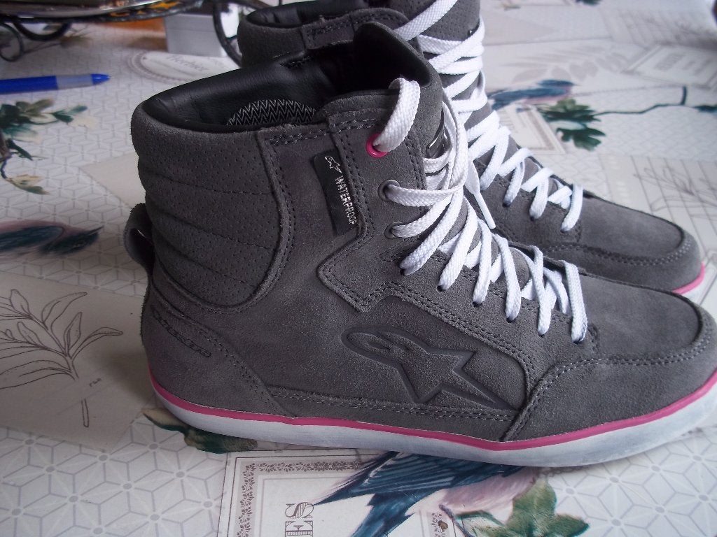 basket moto femme neuf 38, Motos, Enlèvement, Femmes