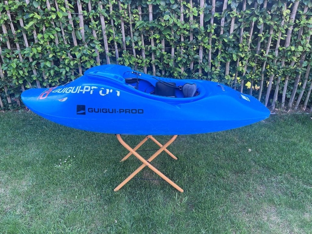 Freestyle kajak Exo Gui Gui Prod Helixir L, Watersport en Boten, Ophalen, Gebruikt, 1-persoons