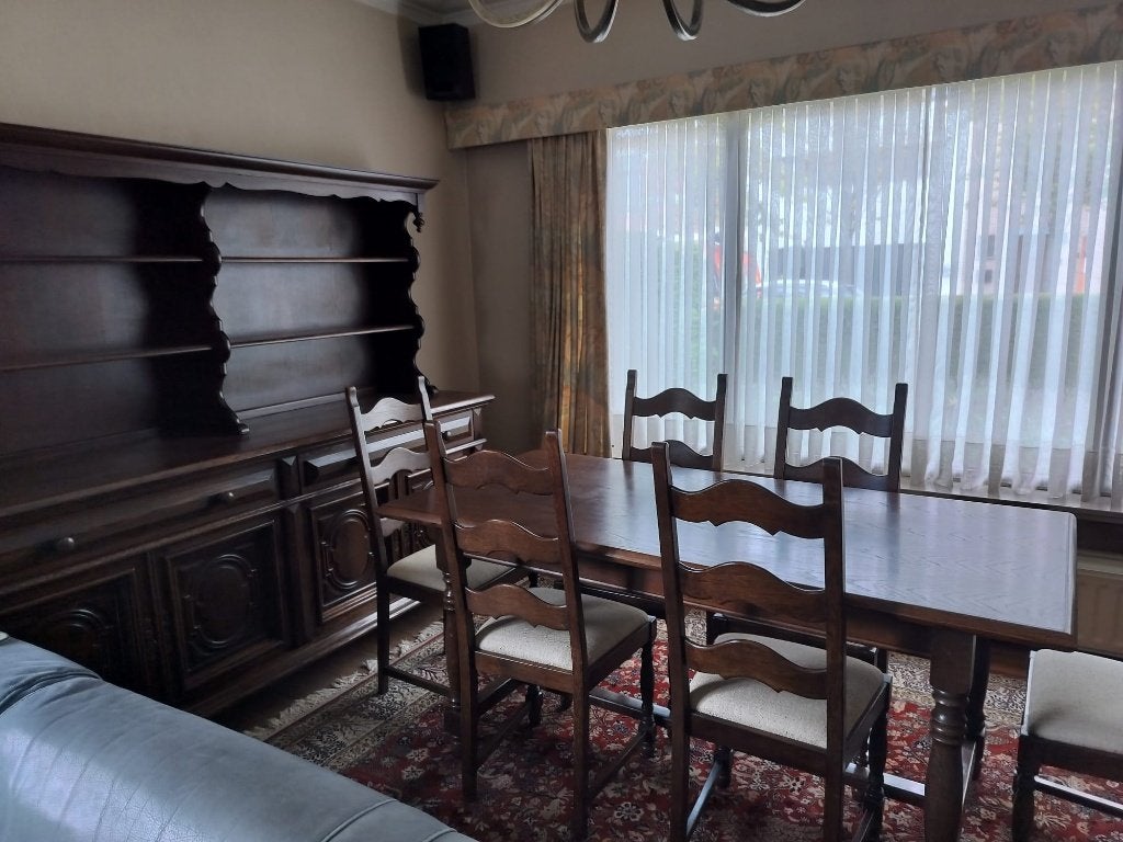 Volledige eetkamer, Ophalen, Zo goed als nieuw, Klassiek, 4 tot 6 stoelen
