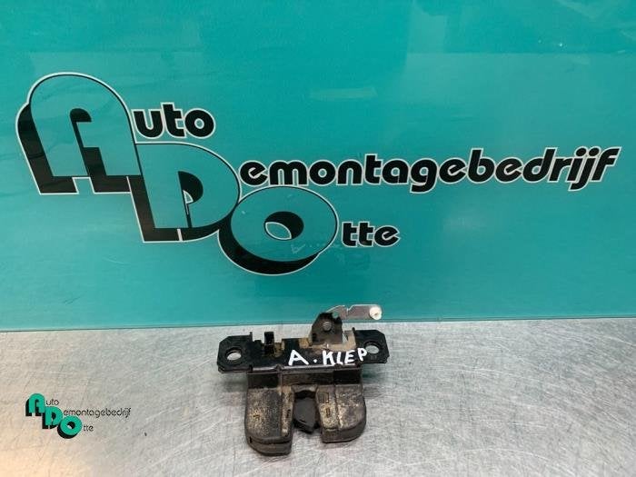 Mécanique de verrouillage hayon d'un Volkswagen Caddy (Cadd, Autos : Pièces & Accessoires, Volkswagen, -, 3 mois de garantie, Utilisé