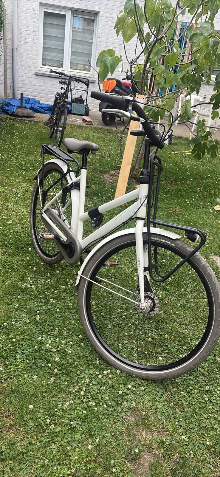 Mooie witte damesfiets – Zo goed als nieuw, Vélos & Vélomoteurs, Vélos | Femmes | Vélos maman, Enlèvement, Comme neuf