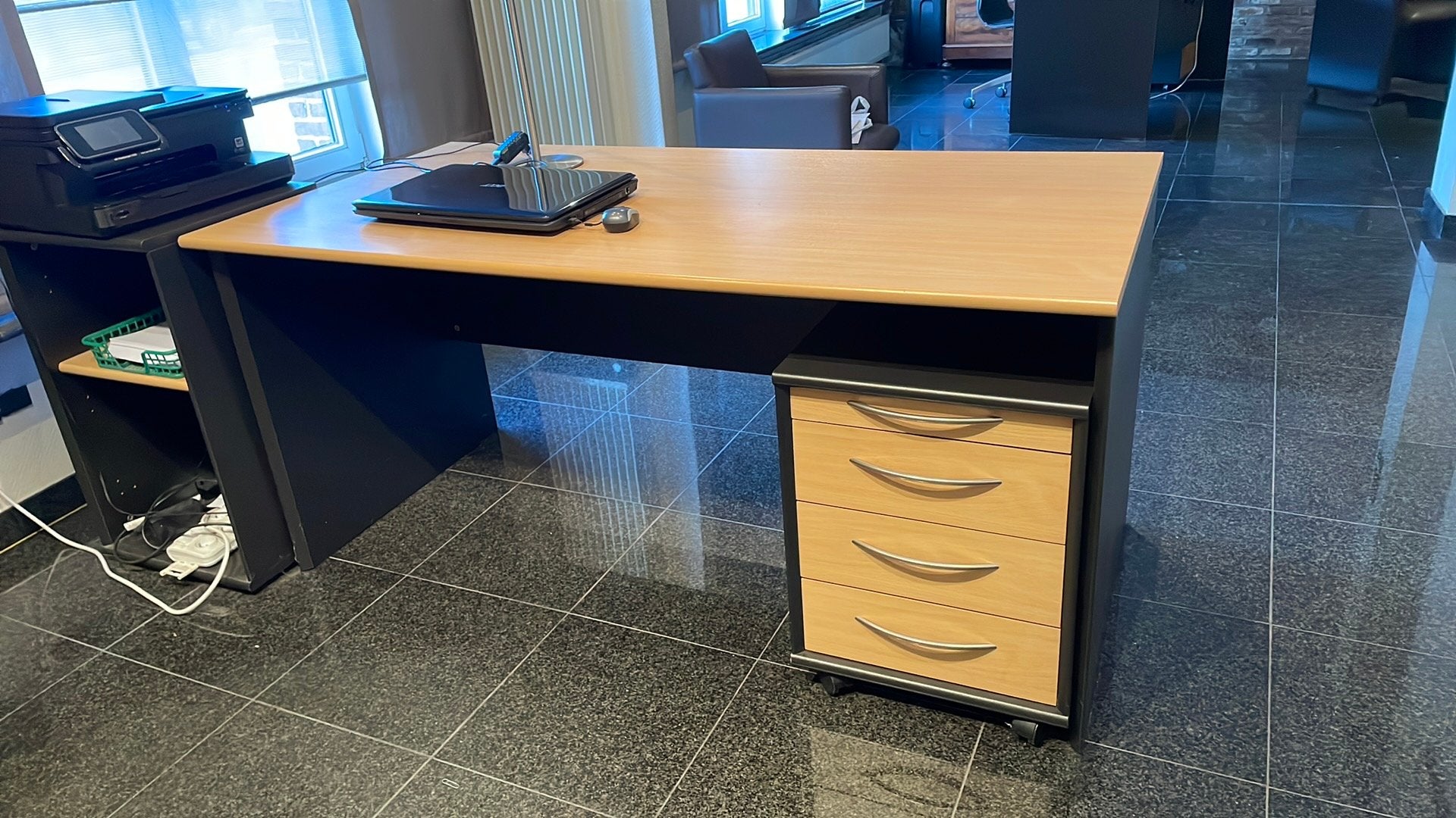 Bureau 120 cm op 60 cm, Huis en Inrichting, Ophalen, Gebruikt