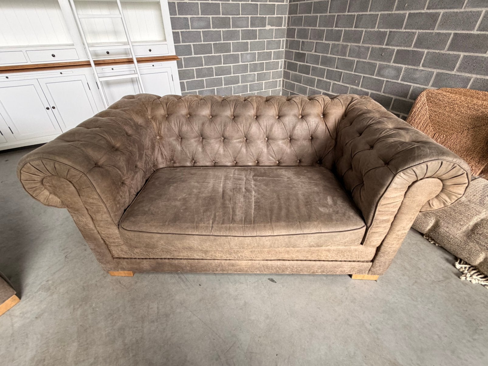 Chesterfield look 2 zetels, Huis en Inrichting, Zetels | Zetels, Ophalen, Zo goed als nieuw