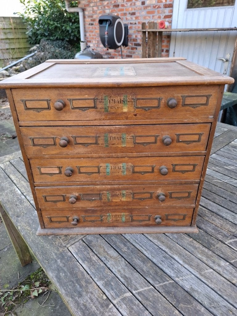 Vintage ladekastje, Enlèvement