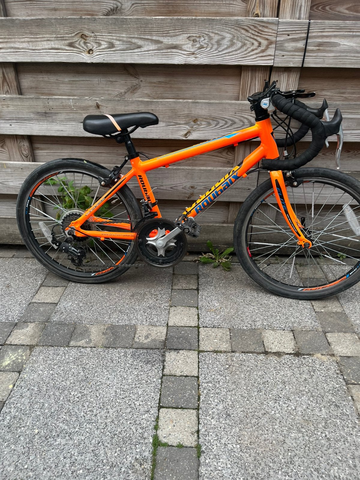 Vélo de route pour enfants Roubaix Elite 20 pouces (orange), Vélos & Vélomoteurs, Vélos | Vélos de course, Frein sur jante, Aluminium