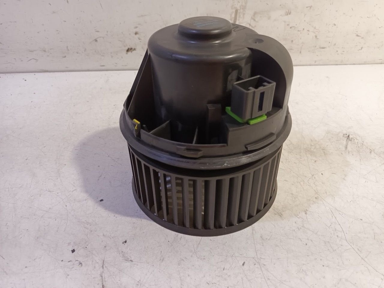 Kachel ventilator motor Volvo V40, Auto-onderdelen, Airco en Verwarming, Volvo, Gebruikt, Herkomst onderdeel bekend, 12 maanden garantie